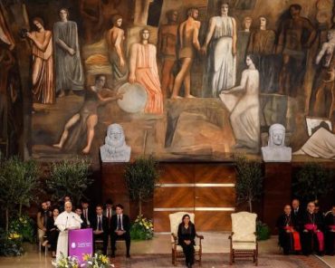 Leone XIV: «Cari giovani, trasformate l’inquietudine in profezia»